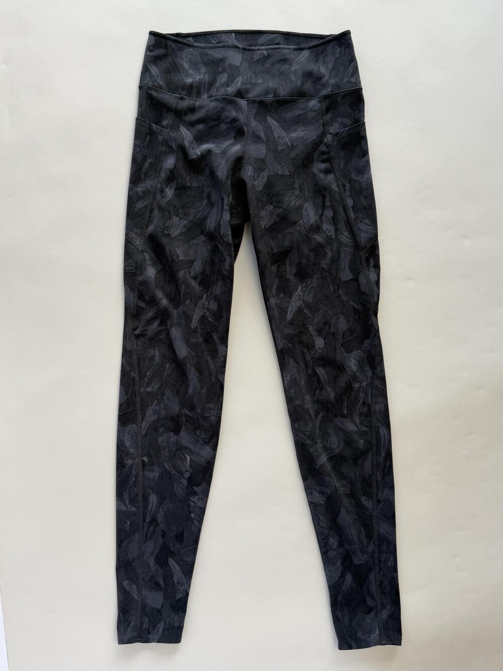 Uniqlo Leggings Womens XS Gray Camo High Rise Ankle Pockets Yoga UV Quick Dry
